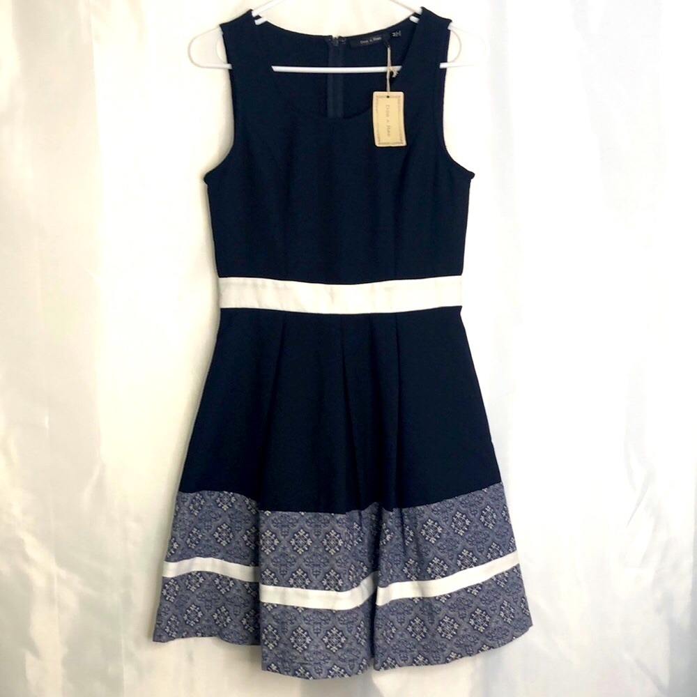 DOE & RAE Navy Blue Sleeveless  Pleaded Skirt Dress  Size M